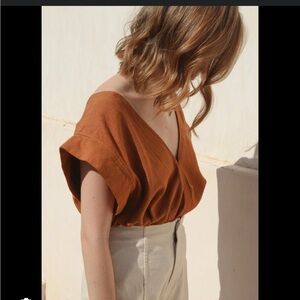 Esby Rose Crop Top - Camel xs